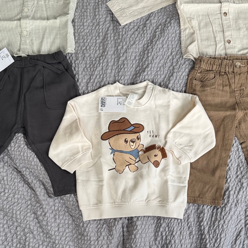 ⚠️2 H&M Shirt and Pants Sets with Sweater⚠️ - Picture 4 of 4